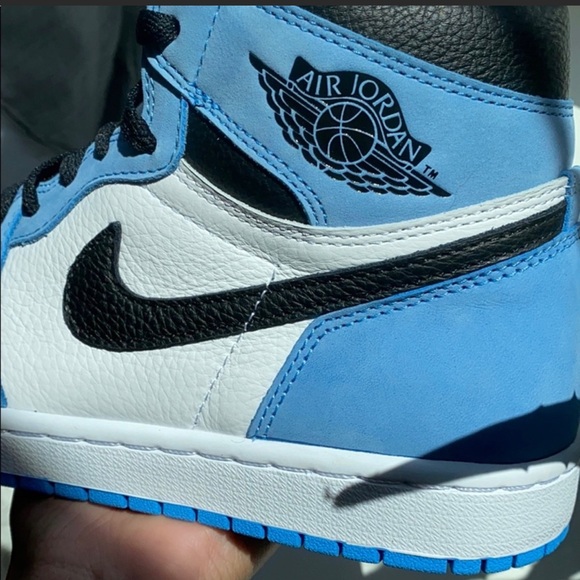 Air Jordan’s 1 university blue i am willing to negotiate - Picture 7 of 14